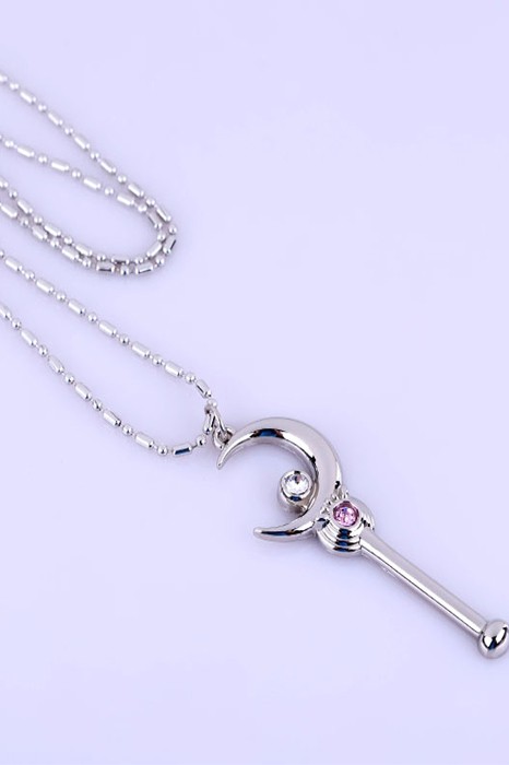 Funkelnder Blickfang: Die Sailor Moon Chibiusa Silber Halskette (AC00638)